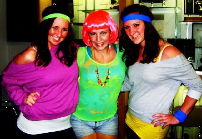 paige knipfer and two other friends